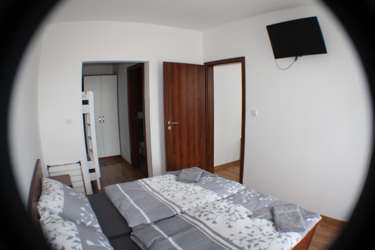 Apartman Kubo Liptovsky Mikulas Bagian luar foto